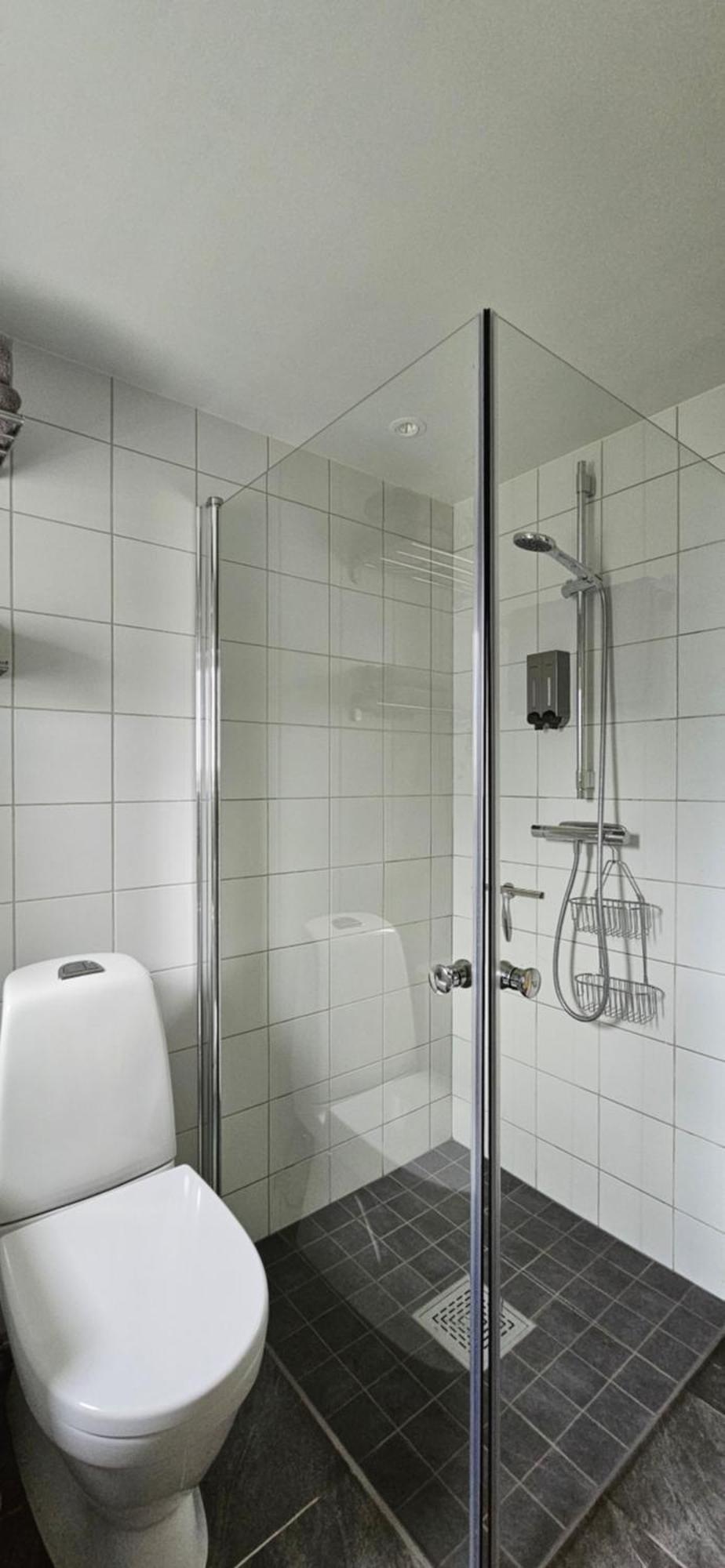Tiny Grey House With Loft, 15 Min From Center Casa vacanze Goteborg
